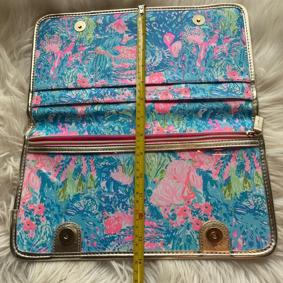Lily Pulitzer Travel Organizer Clutch. - Picture 7 of 8